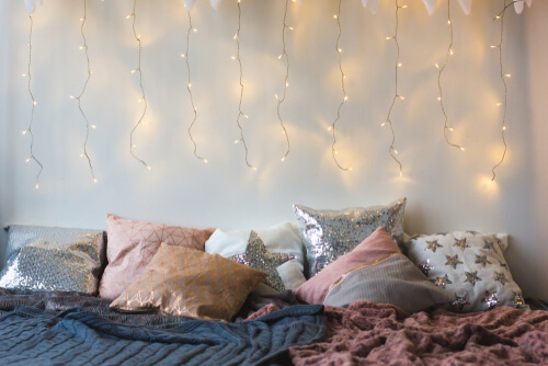 Slaapkamer gezellig maken met lampjes