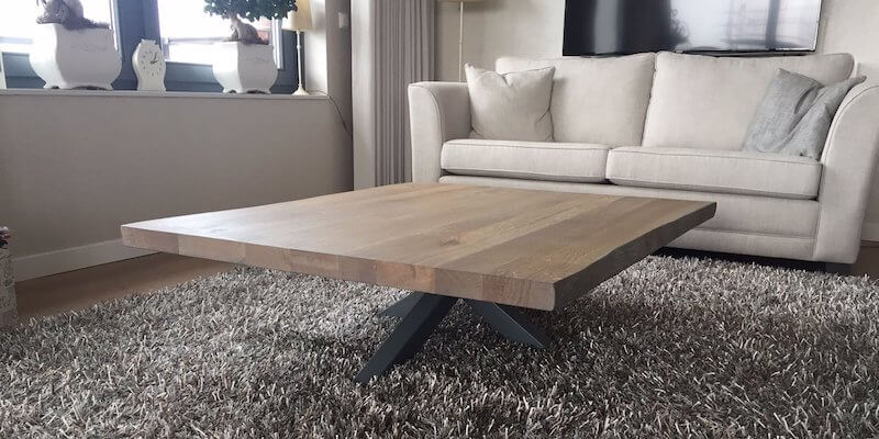 Rechthoekige houten salontafel met X-onderstel