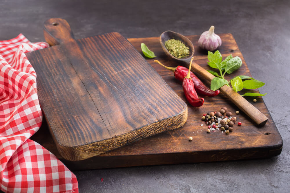 Van snijplanken tot lepels: zo houd je je houten keukenaccessoires écht mooi!
